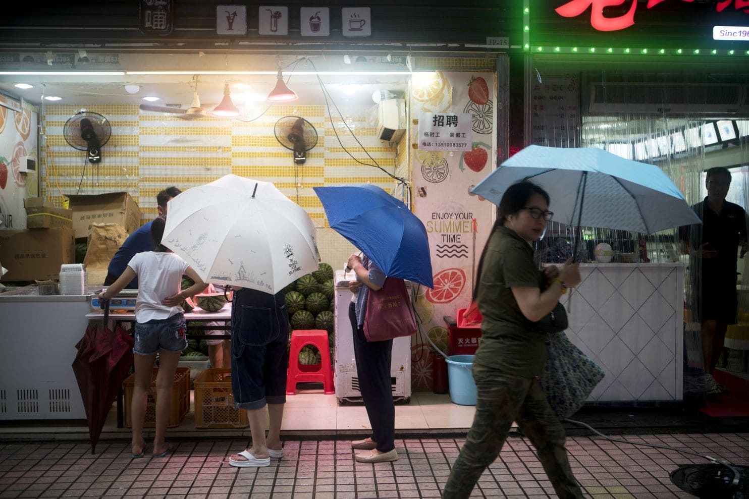 制造業(yè)基地深圳的轉型：科技行業(yè)有人走有人來