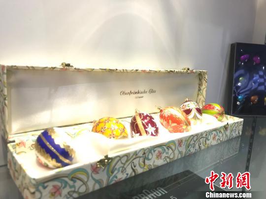 德國館展出的工藝品 奚金燕 攝