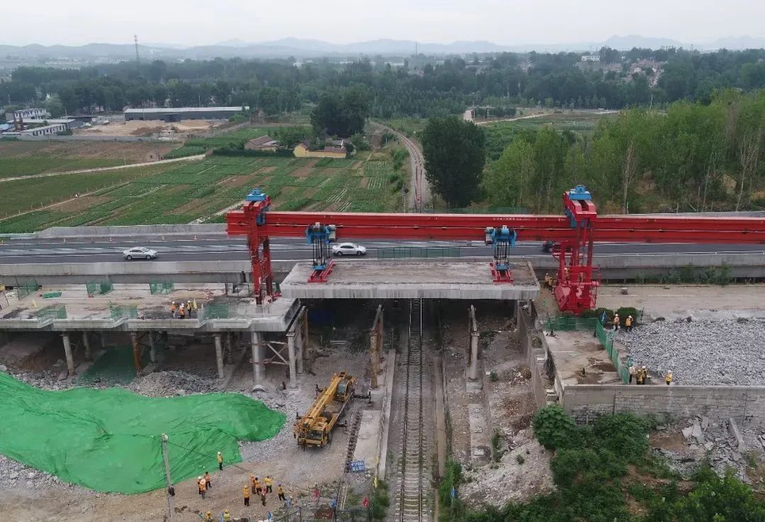 齊魯交通京滬改擴(kuò)建項目首個路段八車道通行